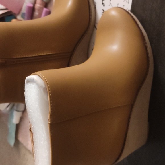 Kensie hatley  Tan Wedge Ankle Boots - Picture 3 of 7